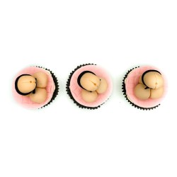 Cup Cake Fallo Stanco alto sfondo bianco
